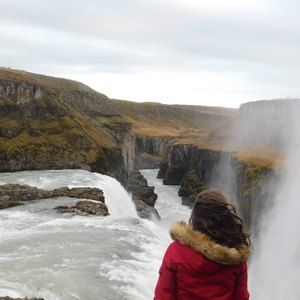 Meet your Posher, Corrie